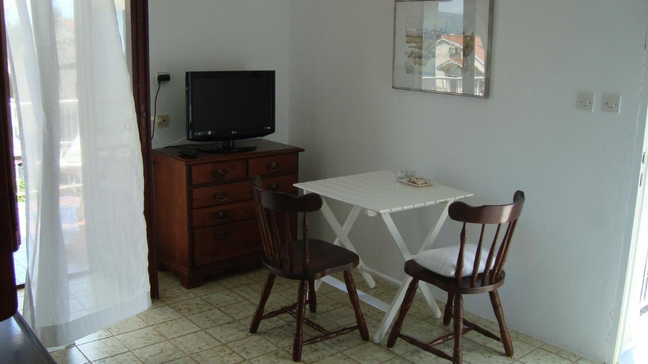 Apartmani Krk คิร์ก ภายนอก รูปภาพ